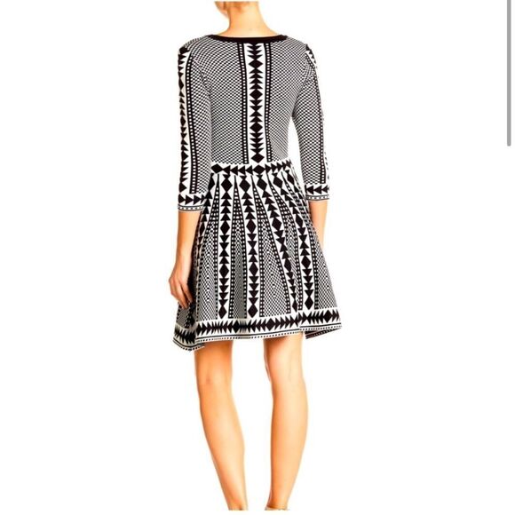 Nina Leonard Black & White Geometric Print Sweater Dress Size L - Picture 2 of 9